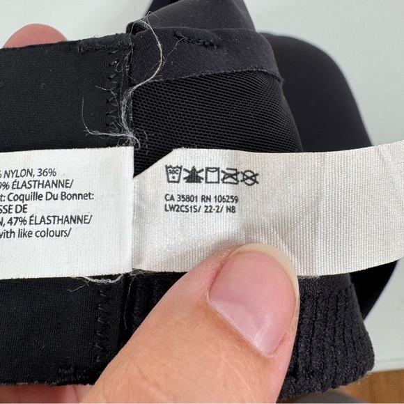 Lululemon AirSupport Bra *High Support, C-DDD Cups
Black Asphalt Grey Size 34DD - Picture 9 of 9